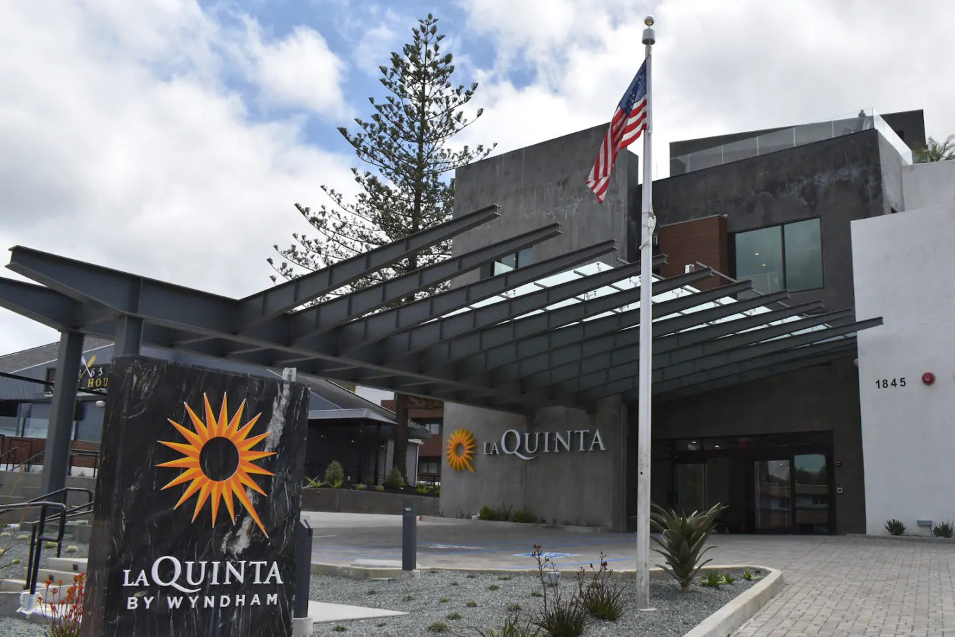 La Quinta by Wyndham Shows Strong Development Momentum One Year after Acquisition
